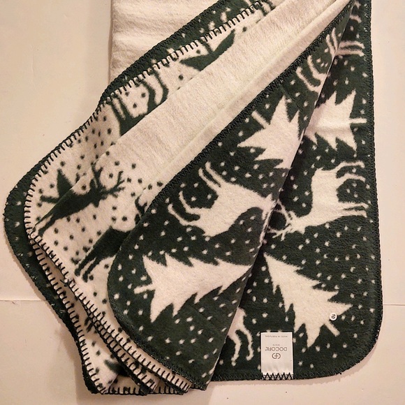🎁Docofil White Throw Blanket - Ivory and Forest Green Christmas Holiday Throw - Picture 5 of 7